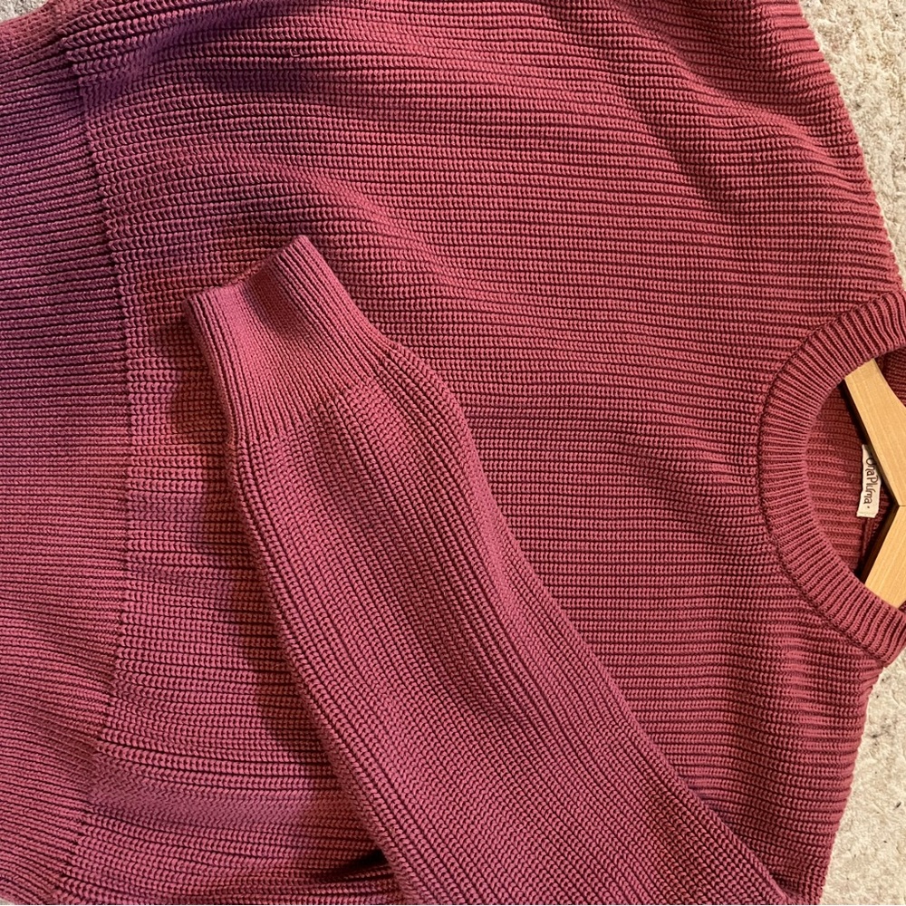 Elegant Pink Crew Neck Sweater - Picture 2 of 3